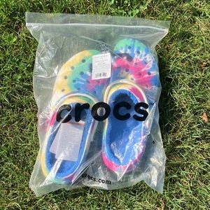 Tie dye, fuzzy lined crocs
